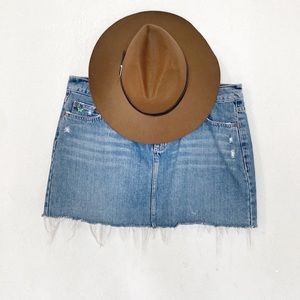 💙Aeropostale Distressed Denim Skirt💙 Size 11/12